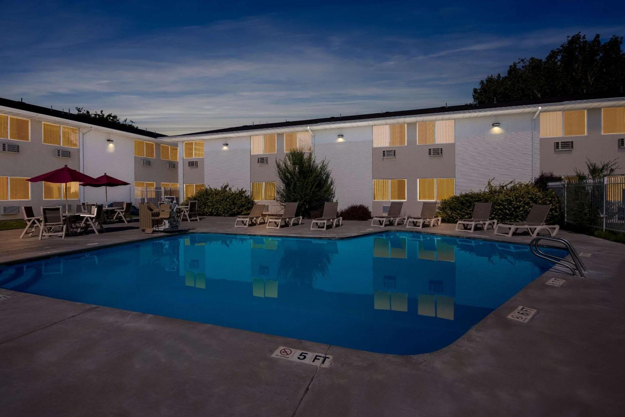 Econo Lodge Idaho Falls Zewnętrze zdjęcie